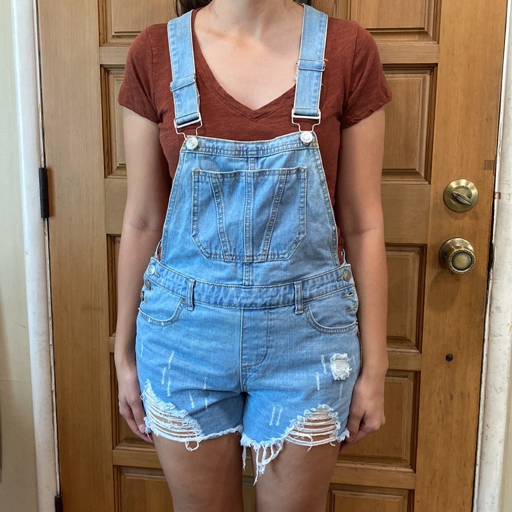 Distressed short overalls - Picture 1 of 11